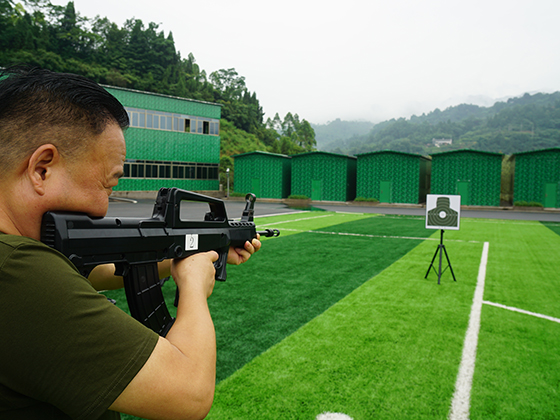 軍事夏令營(yíng)